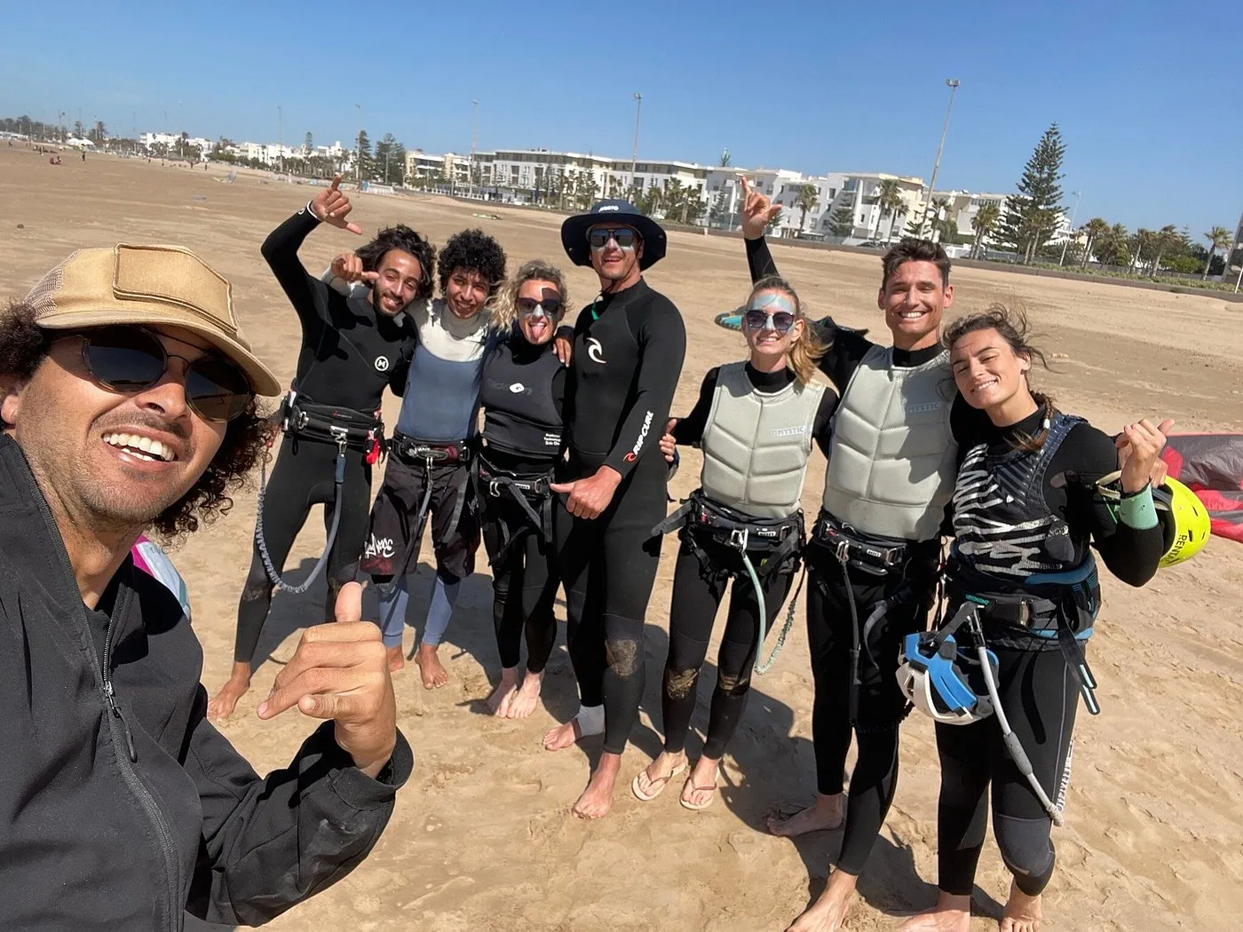 A KiteTripping coach teaching students in Essaouira